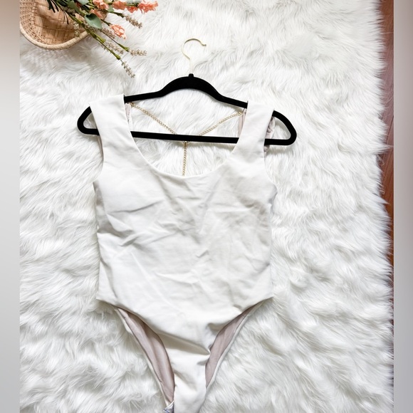 NEW EMPRESS BRASIL white one piece gold chain - Picture 1 of 3